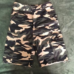 Camo cargo shorts